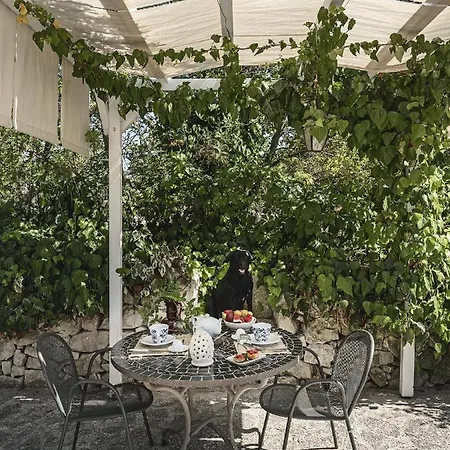 Trulli Del Bosco 4* אלברובלו