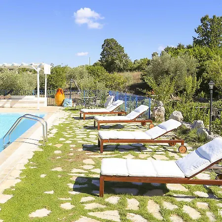 Trulli Del Bosco 4* אלברובלו