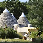 Trulli Del Bosco B&B 4*