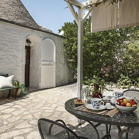 Trulli Del Bosco B&B 4*