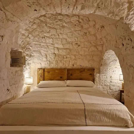 Trulli Del Bosco B&B 알베르벨로