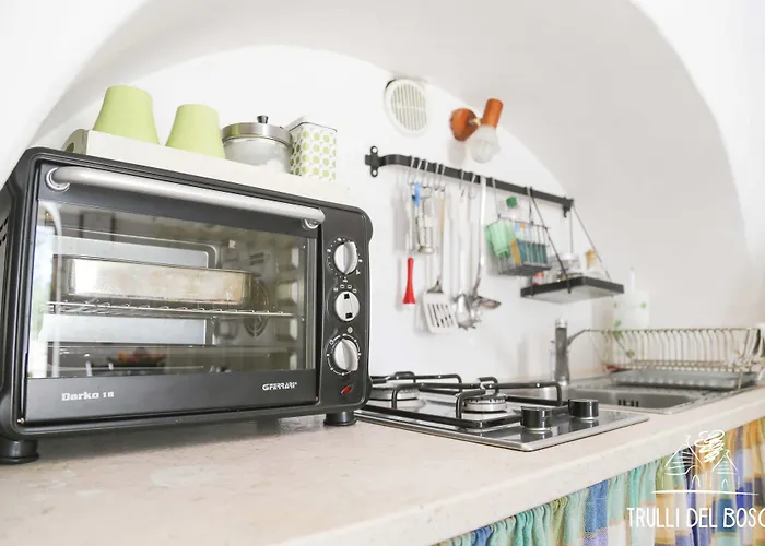 Oda ve Kahvaltı Trulli Del Bosco 4*